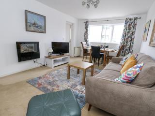 Beachcombers, 13 Chesil House - Bridport - 8