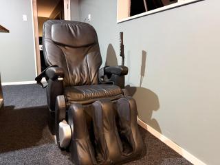 Large warm 4BRM family recharge in Halswell - Netflix, Massage chair - Halswell - 4