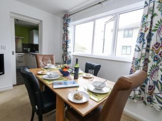 Beachcombers, 13 Chesil House - Bridport - 1