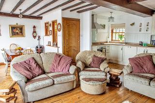 Finest Retreats - Ukulele Cottage - Whitby - 4