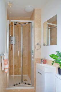 Finest Retreats - Ukulele Studio - Whitby - 4