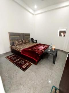 Hotel The A&V Palace Near Ramjanambhoomi - Ayodhya Dham Junction Railway Station - Ayodhya - 0