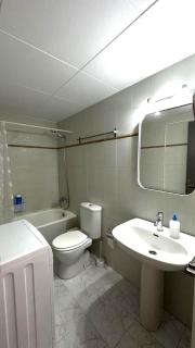 Apartamento con parking en Santa Margarita Roses A 7 min de la playa - 3