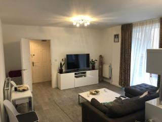 2 Bed Flat in London - Mill Hill - 3