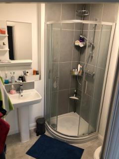 2 Bed Flat in London - Mill Hill - 2