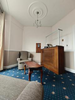 Station View Tavern - 7