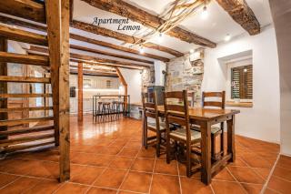 Istrian Stone House with big garden - Marezige (Marèsego) - 8