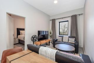 Chic & Central 1 Bed Apartment in Illovo Sandton - 4