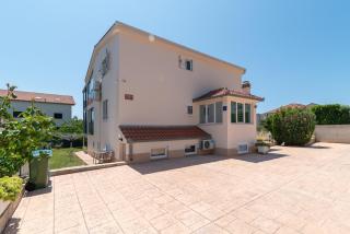 Nevistic Apartmani Trogir - Trogir - 7