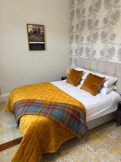 Scot Townhouse - 0