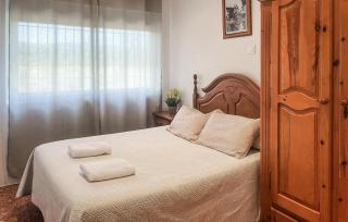 6 Bedroom Amazing Home In Lucena - 6