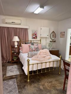 Gentle Snooze Inn - 9