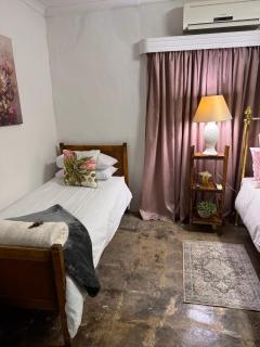 Gentle Snooze Inn - 4