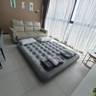 URBAN SUITES JSW STUDIO 2 BEDROOM 2 BATHROOM - BED SETTING 7 GUEST - 2 CARpark - COMMERCIAL CONDO - 9