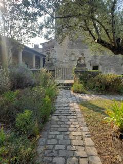 Château Saint Maximin près d'Uzès - 1