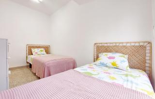 2 Bedroom Amazing Apartment In Cullera - Cullera - 2