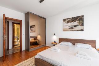 Blue Seacliff Luxe - 1