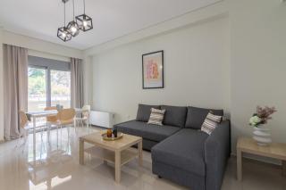 Bright& Spacious Apartment In Anavyssos - Anavyssos - 0