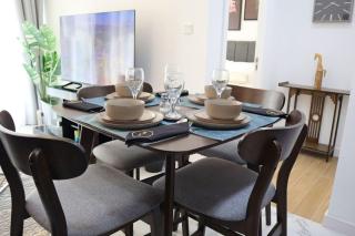 Stylish 1BR Retreat Pool & WiFi Near AUH & Masdar - Abu Dhabi - 7