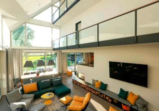 Lakeside Retreat in Konstanz - Private Jacuzzi & Garden Oasis - Costanza - 2