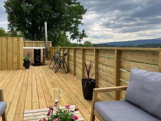 Farmhouse With Wilderness Bath And Grill Pavilion - Hjelmås - 9