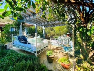 Peaceful Gite By The Black Mountain - 1