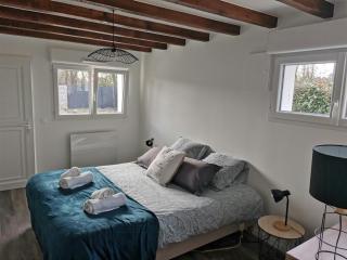 Family House Near Mousterlin Beaches - 2