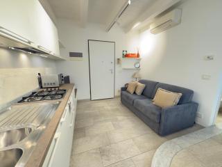 Centre of Alassio, 2 steps from the Sea - 4