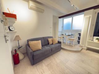 Centre of Alassio, 2 steps from the Sea - 3