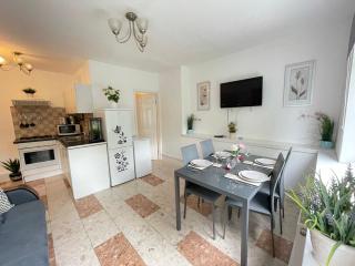 Earls Court 1BR with Lovely Garden View - Londra - 9
