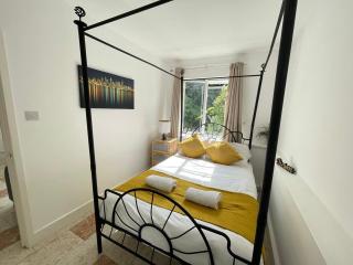 Earls Court 1BR with Lovely Garden View - Londra - 6