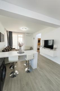 Seaview Lotus Suite - Between Opera & White Tower - 2