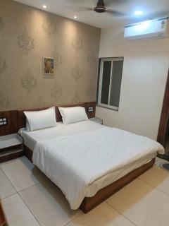 Hotel Shree Residency - - 2