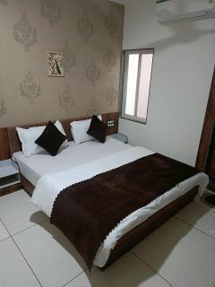 Hotel Shree Residency - - 1