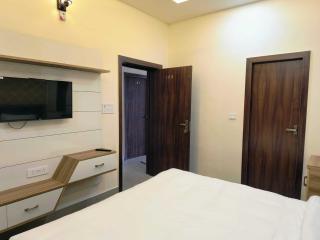 Hotel O Taj East Metro Station - 0