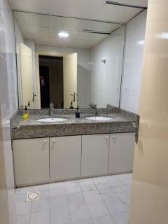 EXECUTIVE FEMALE SHARING BED SPACE near BUS STOP & CORNICHE - 3