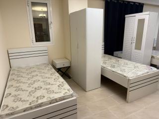 EXECUTIVE FEMALE SHARING BED SPACE near BUS STOP & CORNICHE - Sharjah - 2