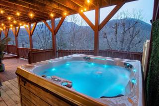 Mtn Views, HotTub, Sauna, Outdoor Theater, FirePit - 9