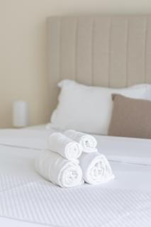 Bright & Cozy Apartment in Heart of Dubai Marina - 2