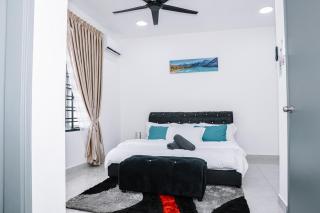 Spacious 4-Bedroom Family Home Near Senai JB - 0