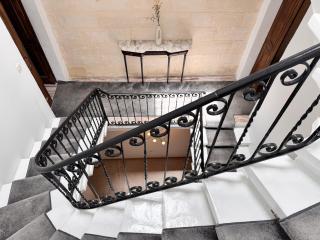 Charming Sliema Home! Steps from Sea & Promenade - Sliema - 5