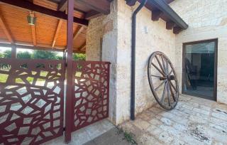 1 Bedroom Gorgeous Home In Turi - Turi - 4