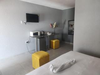 Elegant Boutique Guest House - Mzinti - 8