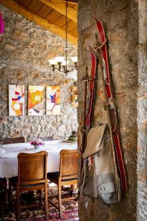 Stone Villa Retreat with Private Pool in Arachova - Arachova - 2