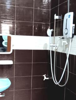 Fully Furnished Home with 3 beds 2 bath - 7