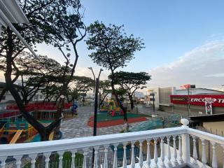 WHITE HOUSE - Guayaquil - 8