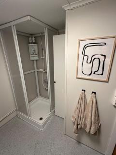 Hytte med sjøutsikt - - 8