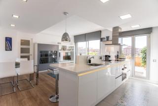 Glorious Sunny penthouse near the beach - 0