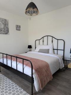 Le Jardin Secret, Vue sur le château & Parking - 6