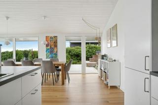 Newly Renovated Holiday Home With Aarhus Bay Views - Rønde - 4